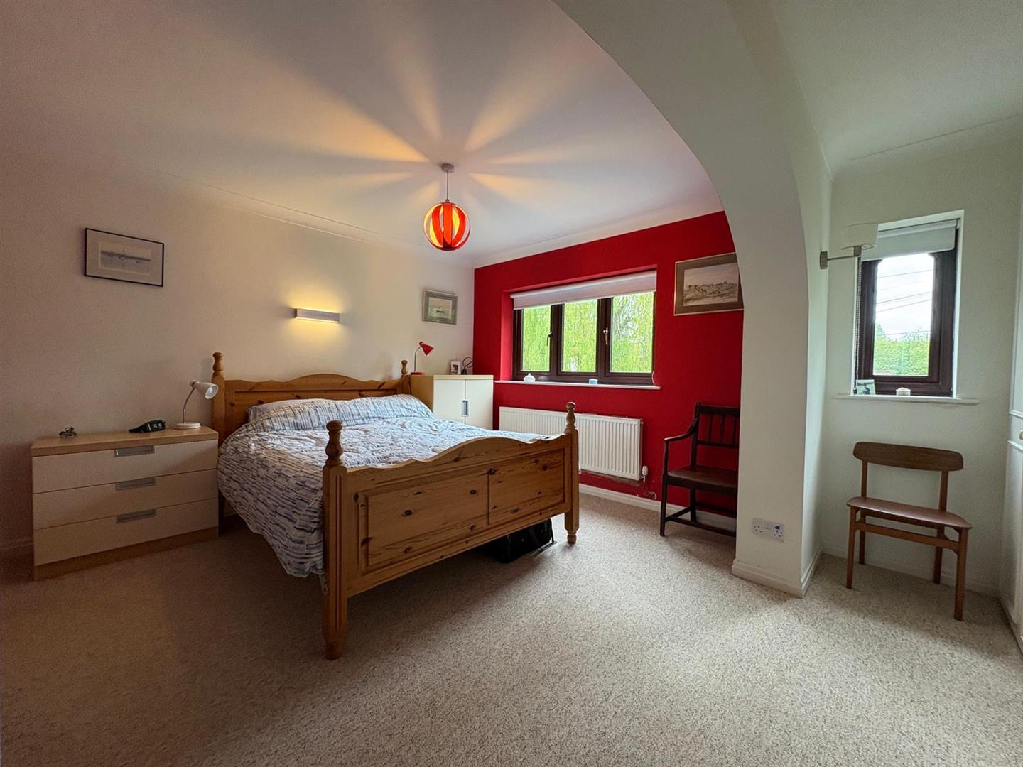 61 Water End, Brompton